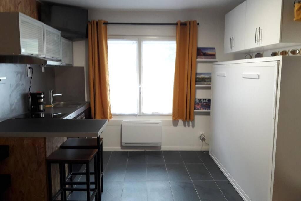 Ferienwohnung Le Pratik, Commerces Et Lac A Pied Sévrier Exterior foto